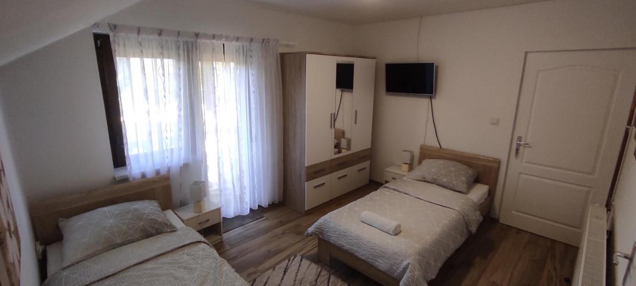 אוטוצאץ Apartman Majetic מראה חיצוני תמונה